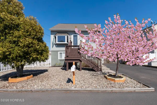 $433,000 | 623 Beachwood Avenue, Toms River, NJ 08753