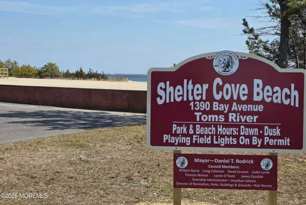 $433,000 | 623 Beachwood Avenue, Toms River, NJ 08753