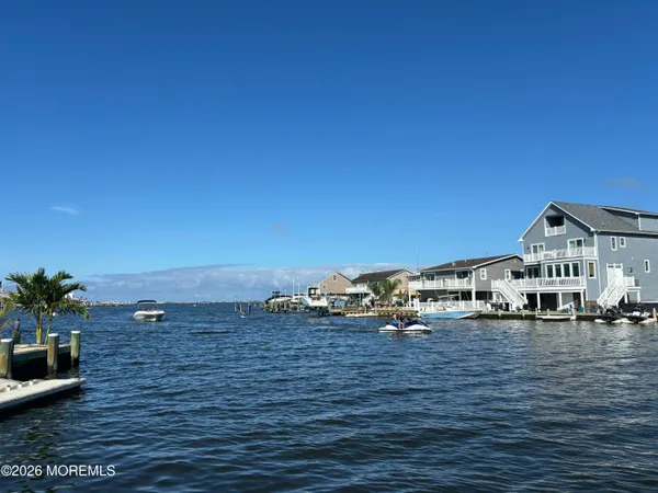 $433,000 | 623 Beachwood Avenue, Toms River, NJ 08753