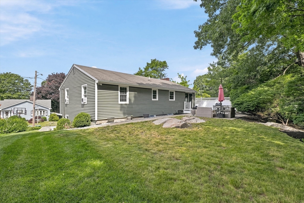 52 Oak Ridge Circle Lynn, MA 01904 - Photo 34 of 42