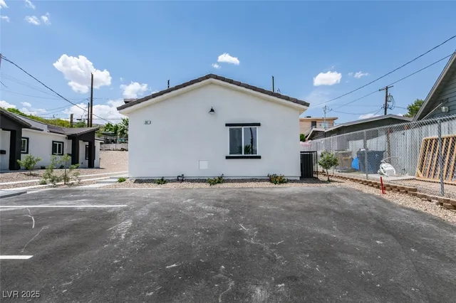 $1,195 | 367 North 16th Street, Unit 1, Las Vegas, NV 89101