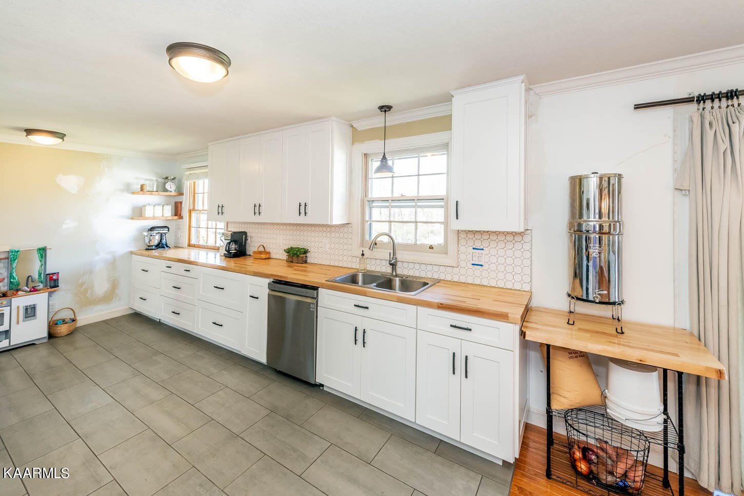 7813 Ewing Road Powell, TN 37849 - Photo 6 of 17 Gallery Image 6