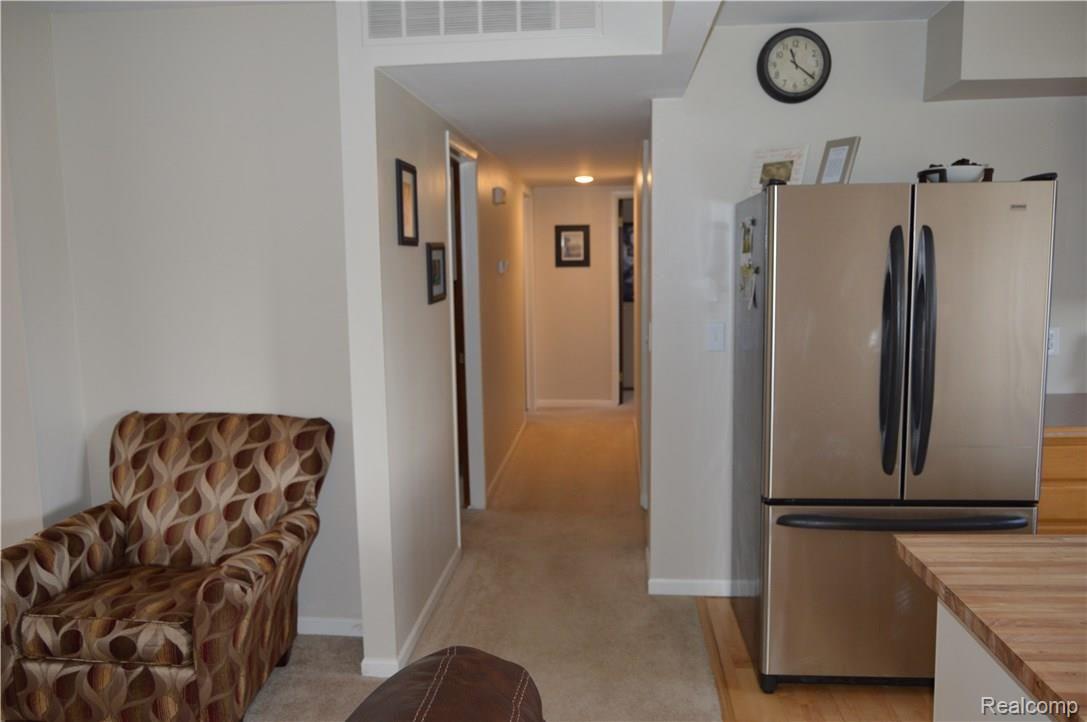 26295 South River Road Harrison Township, MI 48045 - Photo 7 of 26 26295SoRiverRdKaren (16).JPG