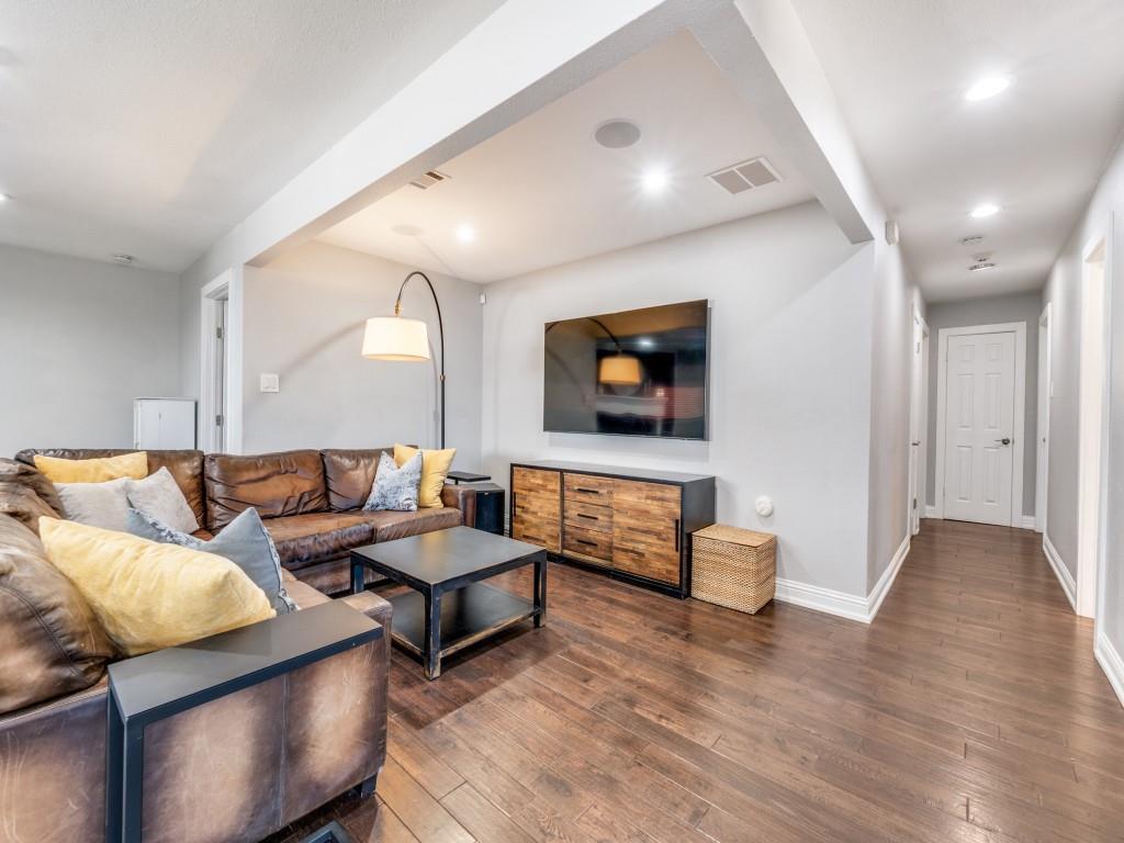 8317 Baumgarten Drive Dallas, TX 75228 - Photo 9 of 31