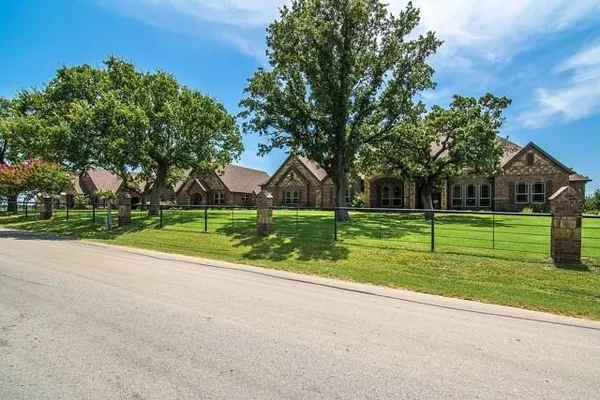 $2,500,000 | 189 Hlavek Road, Decatur, TX 76234