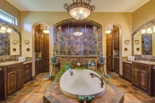 $2,500,000 | 189 Hlavek Road, Decatur, TX 76234