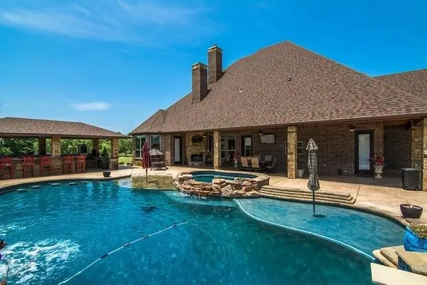 $2,500,000 | 189 Hlavek Road, Decatur, TX 76234