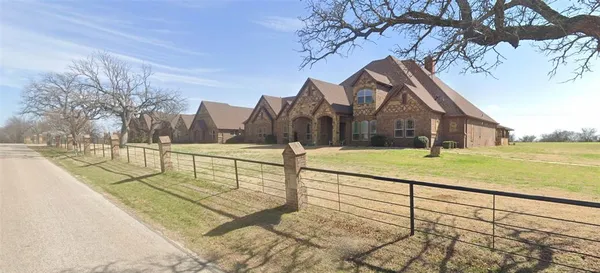 $2,500,000 | 189 Hlavek Road, Decatur, TX 76234