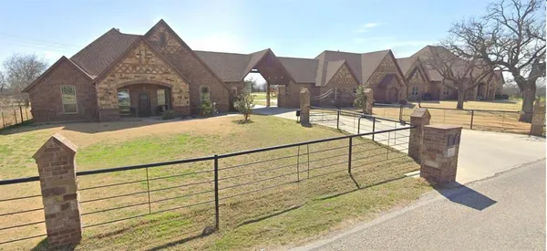 $2,500,000 | 189 Hlavek Road, Decatur, TX 76234