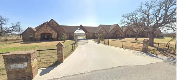 $2,500,000 | 189 Hlavek Road, Decatur, TX 76234