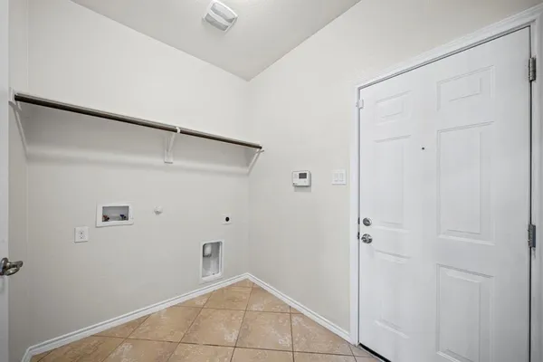 $2,595 | 1205 Crest Ridge Drive, Glenn Heights, TX 75154