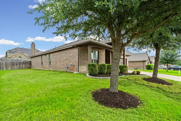 $2,595 | 1205 Crest Ridge Drive, Glenn Heights, TX 75154