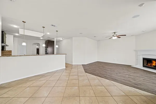 $2,595 | 1205 Crest Ridge Drive, Glenn Heights, TX 75154