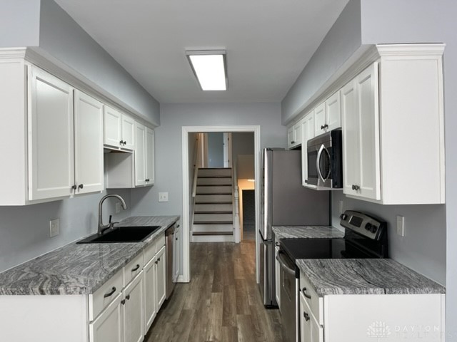 300 Village Square Road Centerville, OH 45458 - Photo 3 of 26 Kitchen