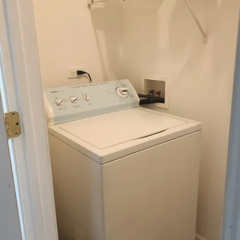 $299,900 | 7826 West 98th Place, Hickory Hills, IL 60457