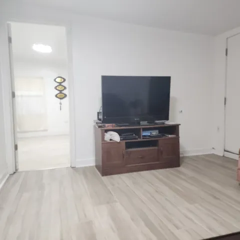 $299,900 | 7826 West 98th Place, Hickory Hills, IL 60457