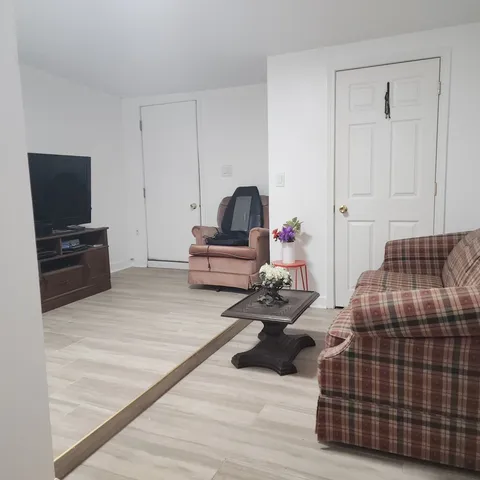 $299,900 | 7826 West 98th Place, Hickory Hills, IL 60457