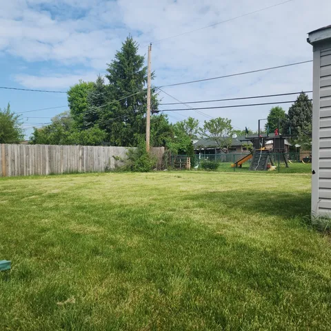 $299,900 | 7826 West 98th Place, Hickory Hills, IL 60457