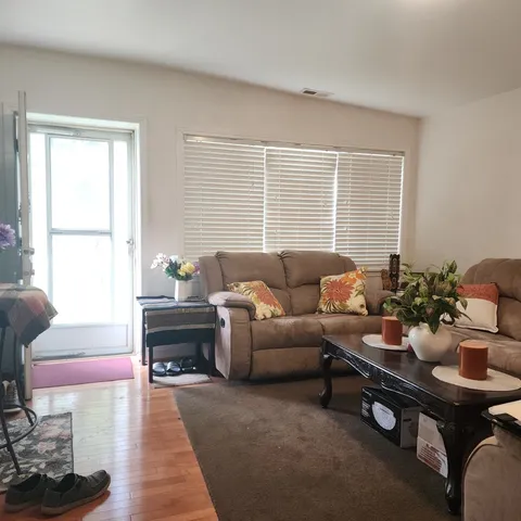 $299,900 | 7826 West 98th Place, Hickory Hills, IL 60457