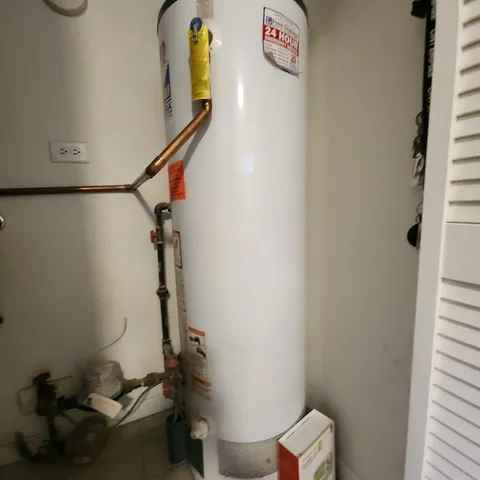 $299,900 | 7826 West 98th Place, Hickory Hills, IL 60457