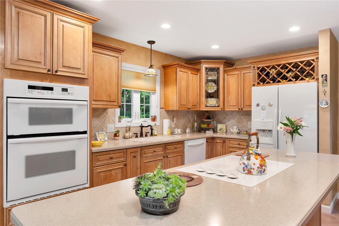 14 Piezzo Drive Westerly, RI 02891 - Photo 16 of 41