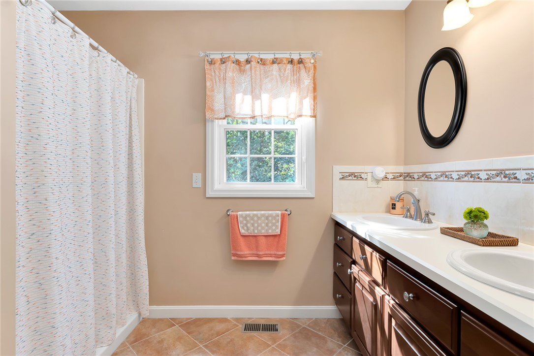 14 Piezzo Drive Westerly, RI 02891 - Photo 21 of 41