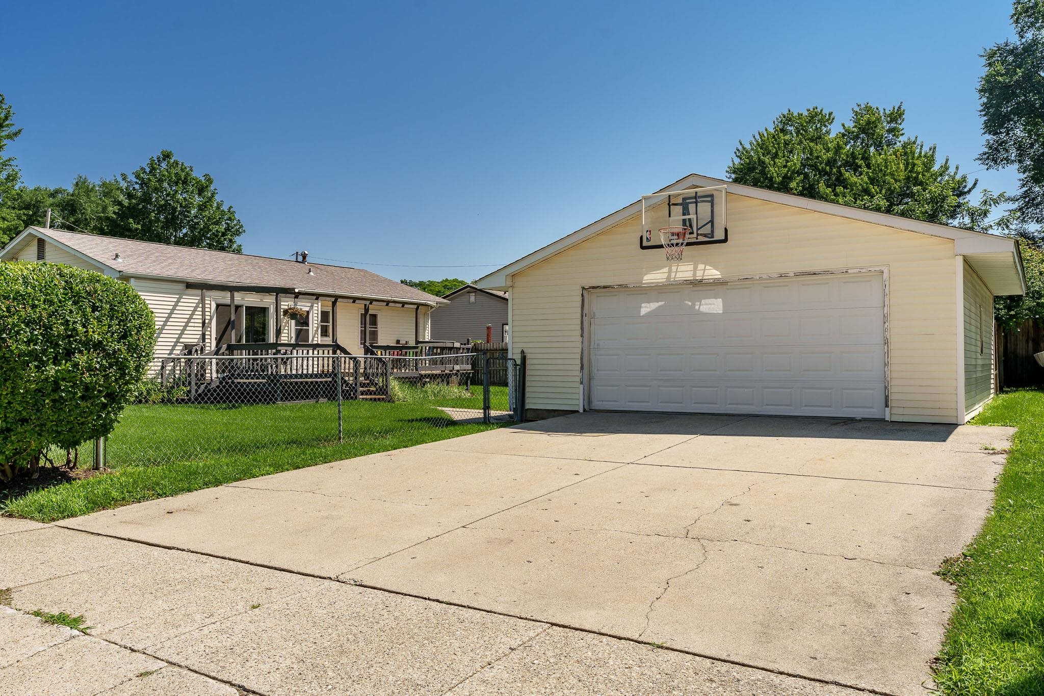 2026 Merrill Street Beloit, WI 53511 - Photo 12 of 37