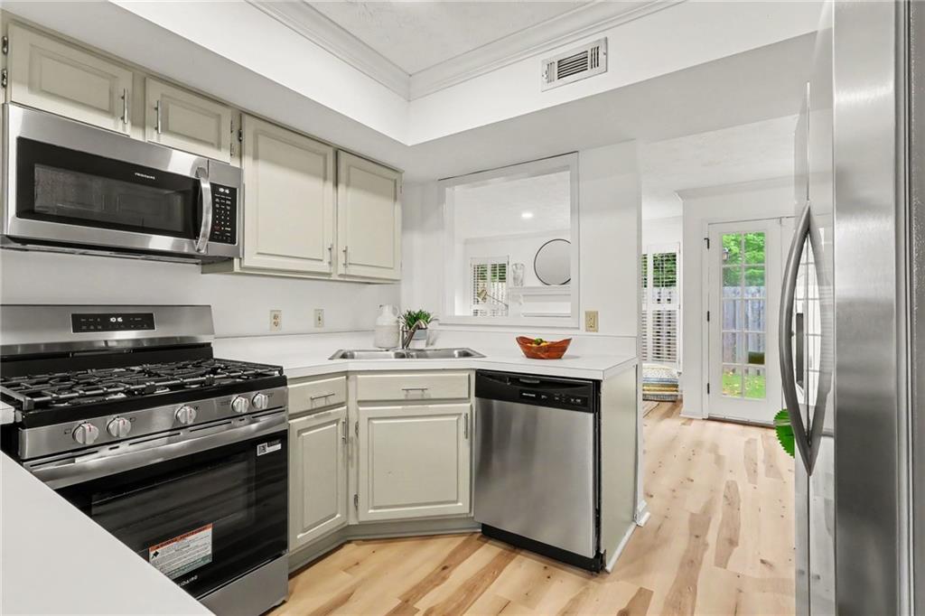 111 Mary Gay Court Decatur, GA 30030 - Photo 13 of 33 Gallery Image 13