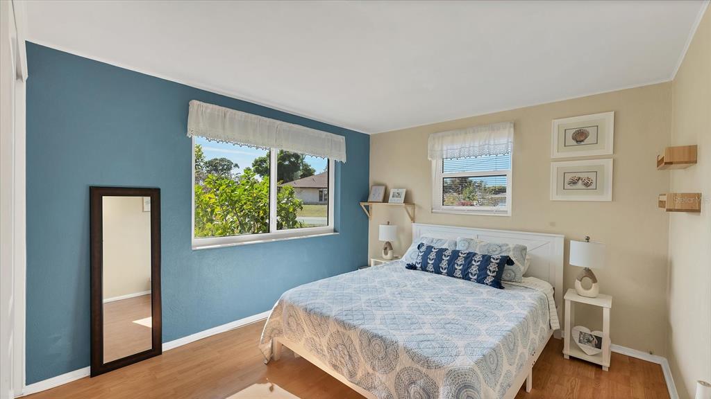 1264 Porpoise Road Venice, FL 34293 - Photo 4 of 40