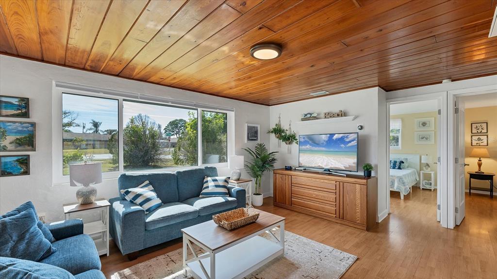 1264 Porpoise Road Venice, FL 34293 - Photo 5 of 40