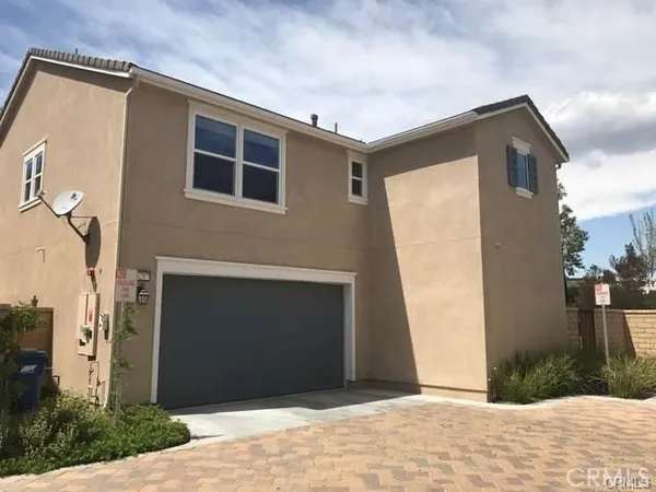 $4,500 | 28207 North Via Sonata Drive, Valencia, CA 91354