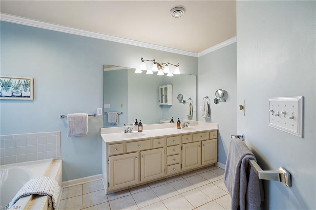 4213 Thorn Ridge Road Winston-Salem, NC 27106 - Photo 20 of 35 Gallery Image 20