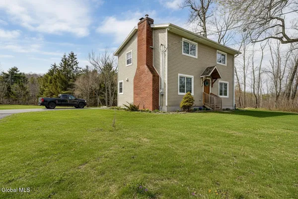 $469,500 | 475 Highway 32, Stillwater, NY 12170