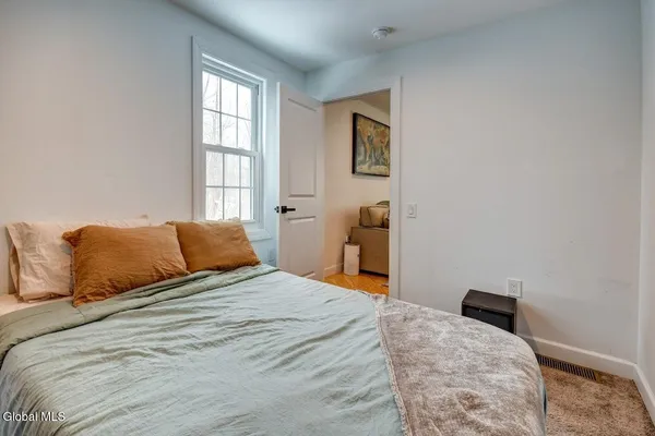 $469,500 | 475 Highway 32, Stillwater, NY 12170