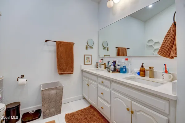 $469,500 | 475 Highway 32, Stillwater, NY 12170