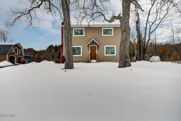 $469,500 | 475 Highway 32, Stillwater, NY 12170