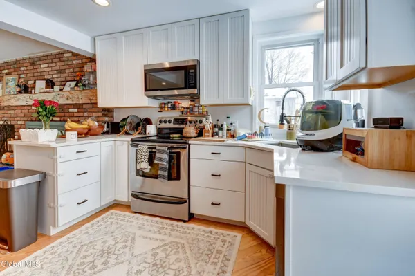 $469,500 | 475 Highway 32, Stillwater, NY 12170