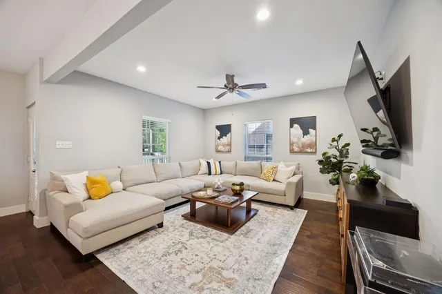 $550,000 | 5644 East Side Avenue, Dallas, TX 75214