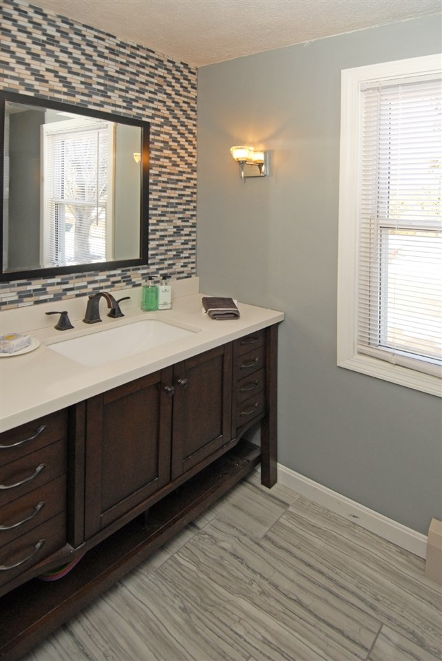 14 Maplewood Avenue Rochester, NH 03867 - Photo 11 of 19