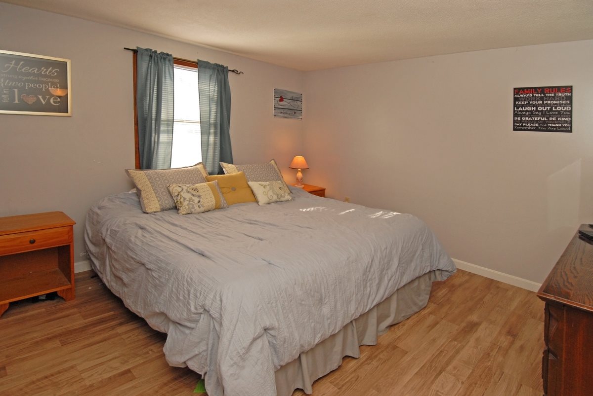 14 Maplewood Avenue Rochester, NH 03867 - Photo 9 of 19
