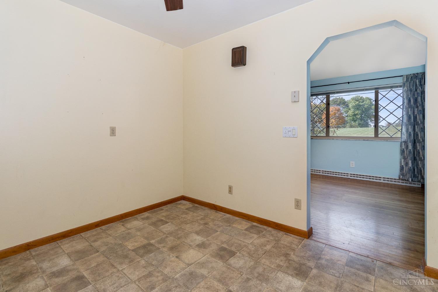 6048 Snyder Road Cincinnati, OH 45247 - Photo 25 of 25