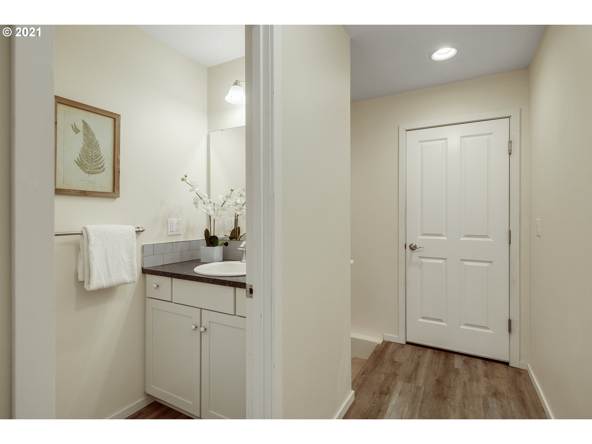 11400 Johns Landing Road Carlton, OR 97111 - Photo 14 of 28 Gallery Image 14