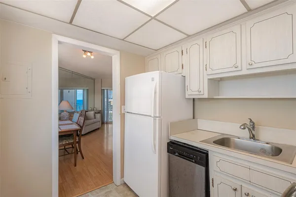 $2,095 | 710 North Ocean Boulevard, Unit 701, Pompano Beach, FL 33062