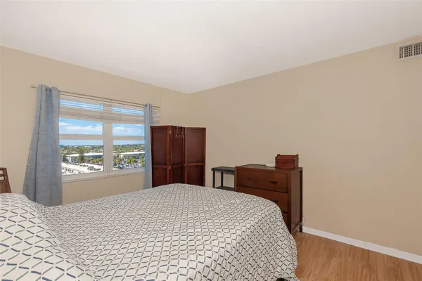 $2,095 | 710 North Ocean Boulevard, Unit 701, Pompano Beach, FL 33062