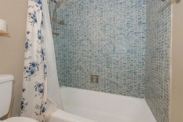 $2,095 | 710 North Ocean Boulevard, Unit 701, Pompano Beach, FL 33062