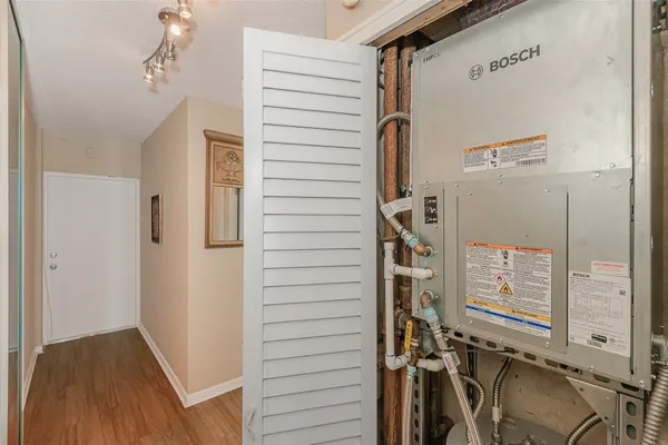 $2,095 | 710 North Ocean Boulevard, Unit 701, Pompano Beach, FL 33062