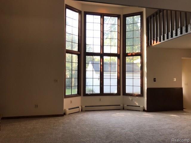 999 Roslyn Road Grosse Pointe Woods, MI 48236 - Photo 13 of 17