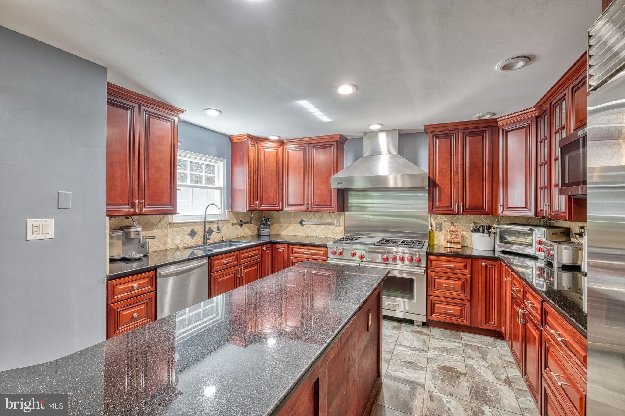 7904 East Riverside Drive Pasadena, MD 21122 - Photo 8 of 32 Gallery Image 8