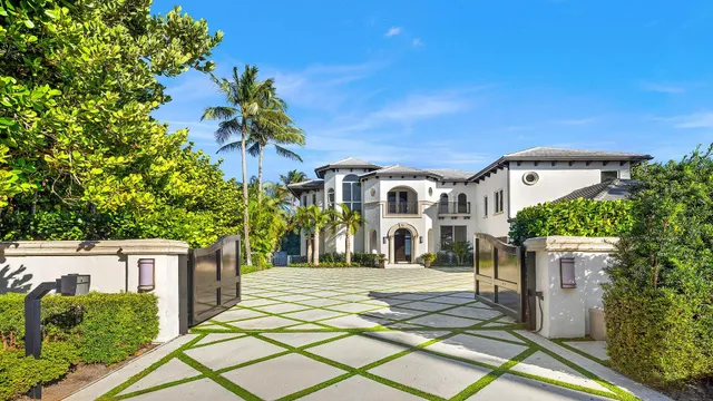 $19,950,000 | 733 North Ocean Boulevard, Delray Beach, FL 33483