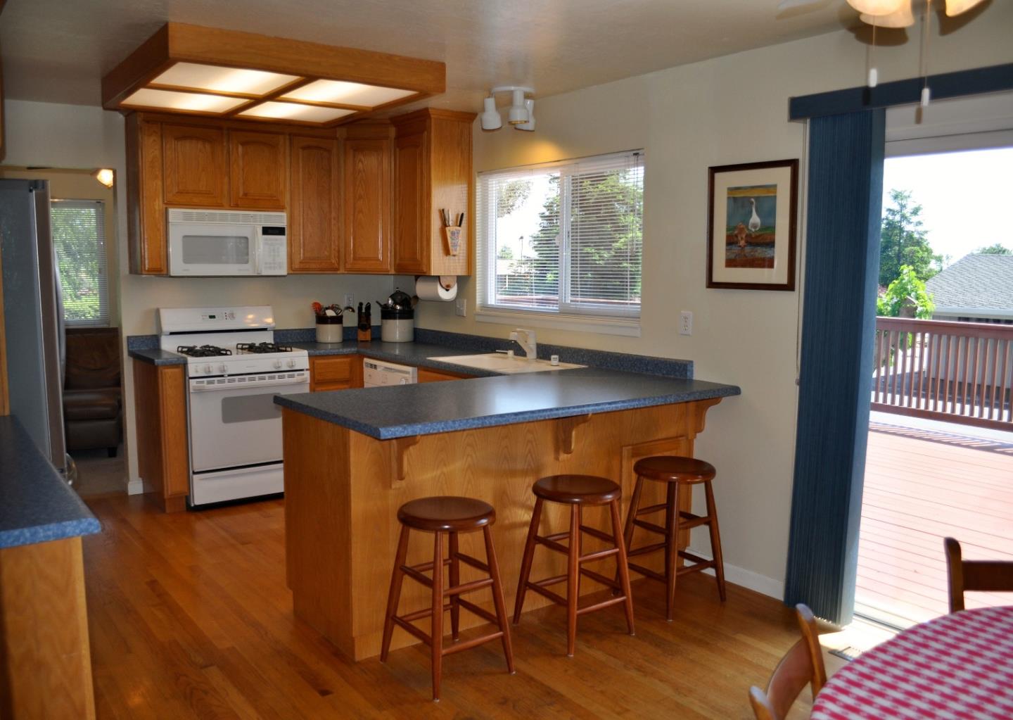 2850 Deeva Court Gilroy, CA 95020 - Photo 3 of 30